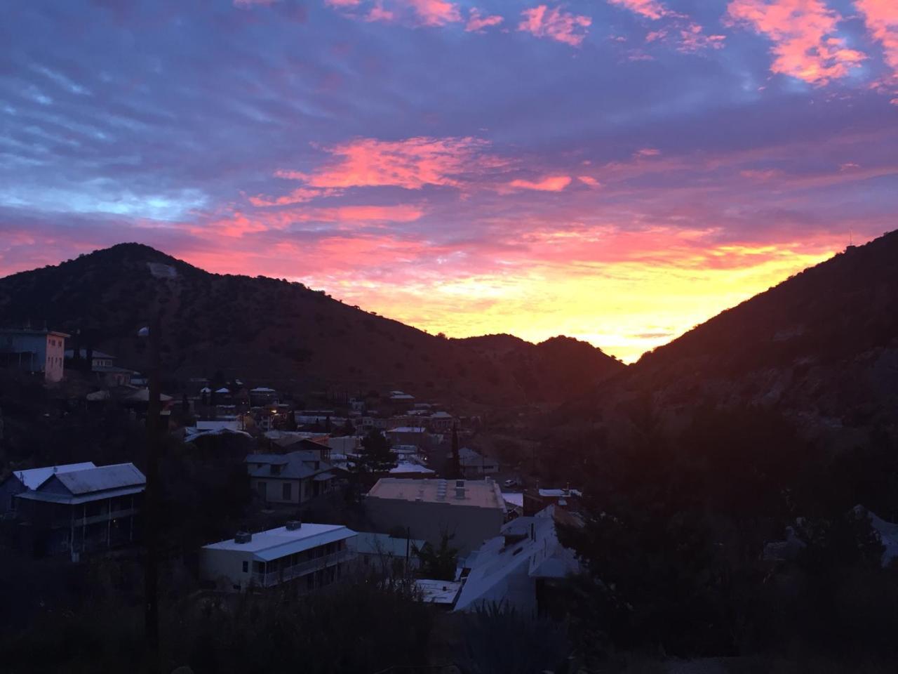 Bisbee Brownstone Suites Luaran gambar